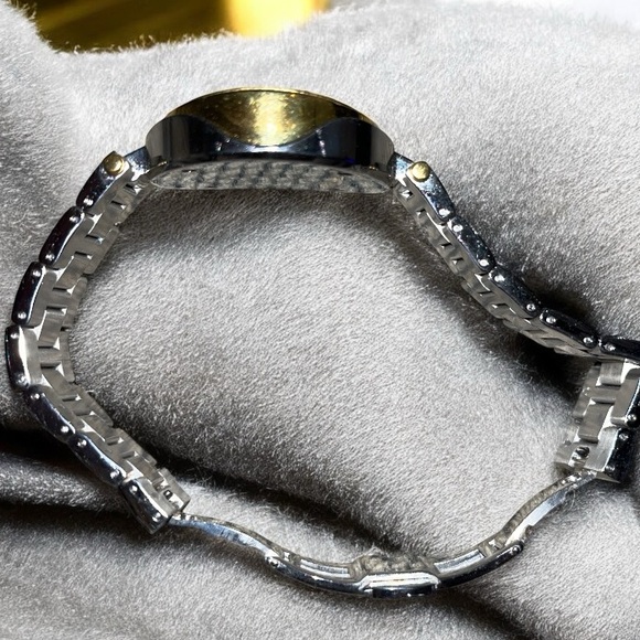 Women’s Porsamo Bleu South Sea Crystal Luxury Women's Watch Like New Condition - Picture 8 of 14